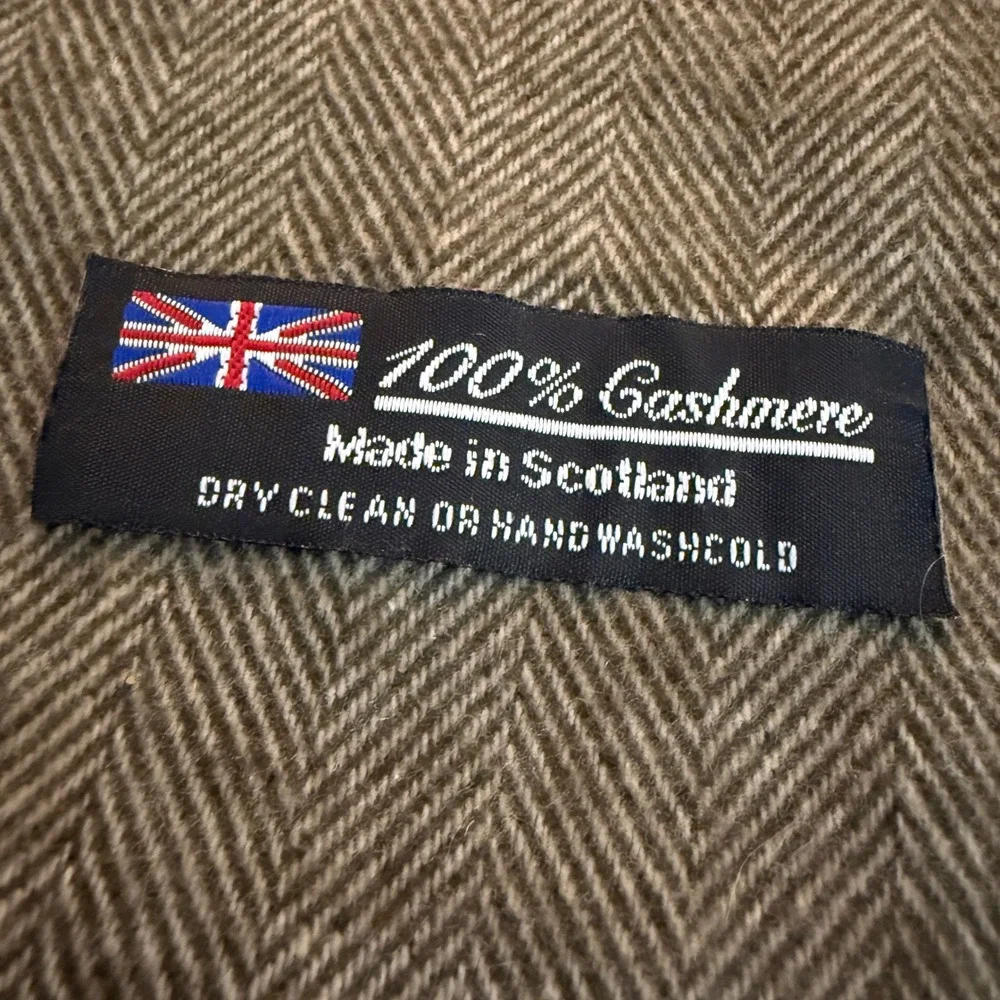 100% Cashmere‎ Herringbone Scarf Made in Scotland Tan Brown EUC